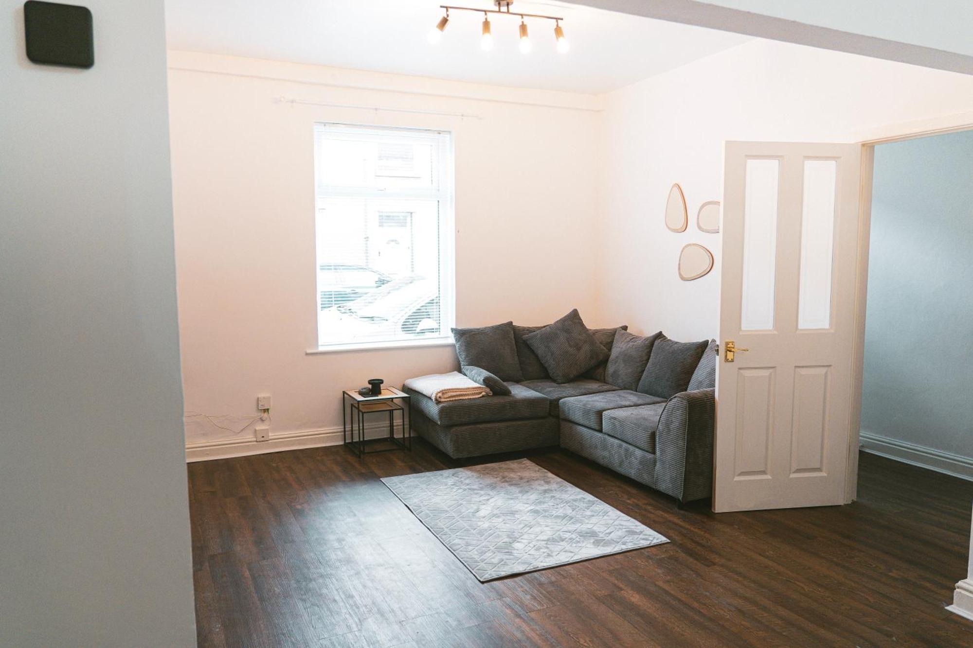 Mideyah Stays - 3 Bed Comfy House Cardiff Dış mekan fotoğraf